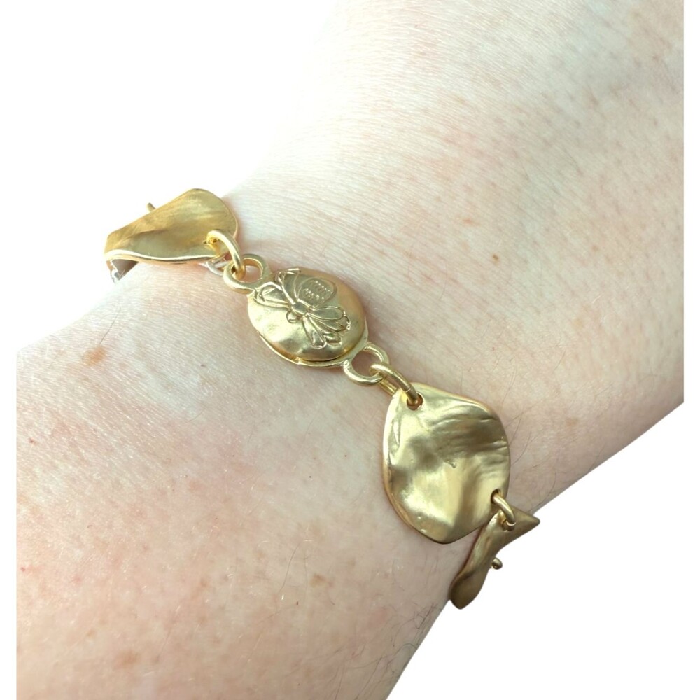 J. Jill Hammered Leaf Bracelet Gold Tone Bee Magnetic Boho Artisan Link Etched - Picture 2 of 16